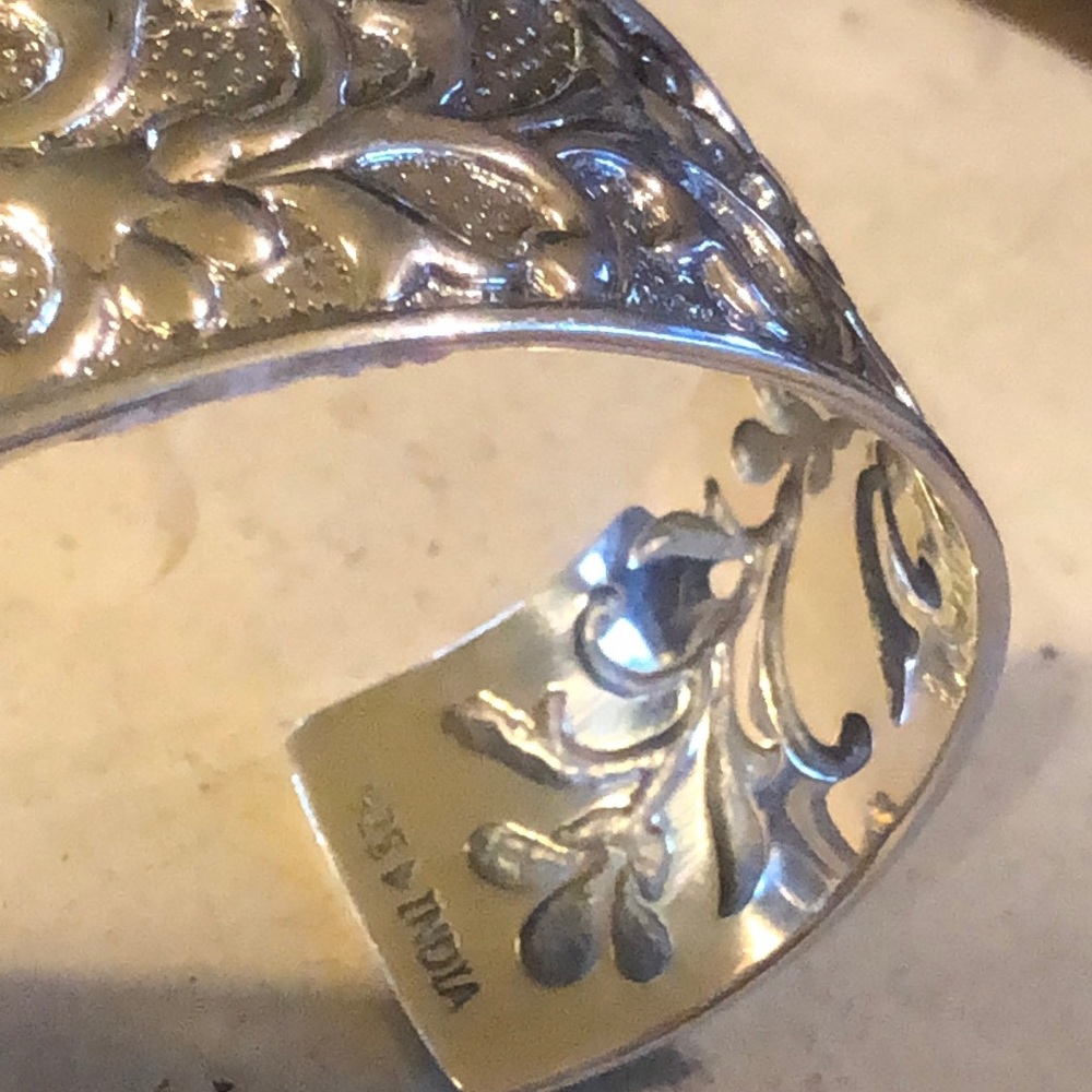 Gorgeous New Silpada Cuff - Picture 2 of 7